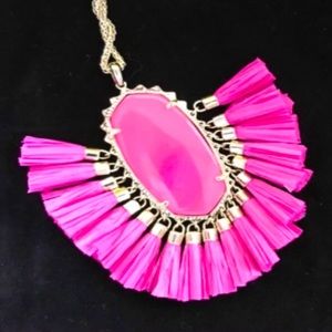 Perfect for summer Kendra Scott Betsy Necklace